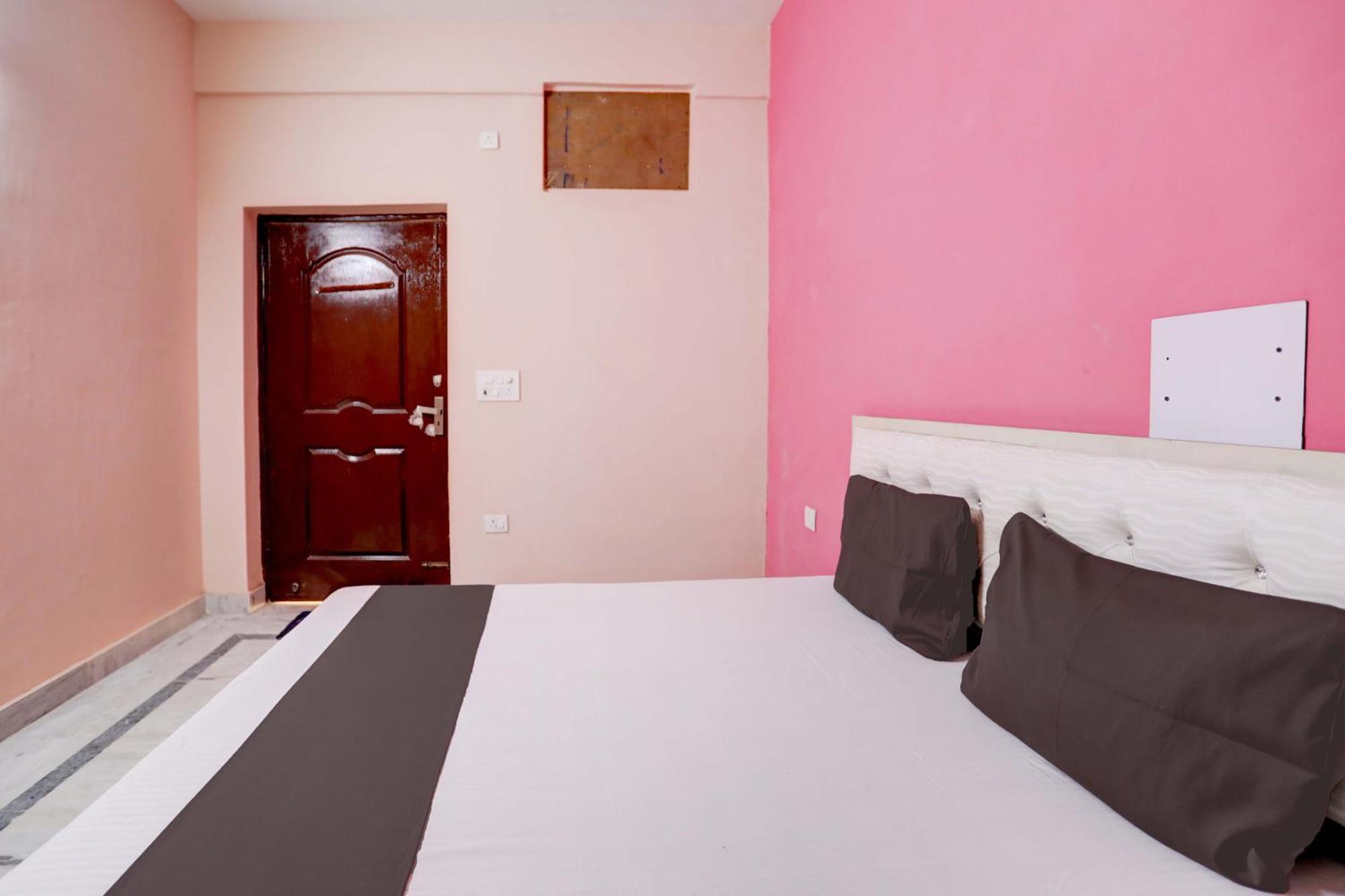 Hotel O Tilak Hotel 24 Sector 27 Near By Vinayak Hospital Gali No-6 Noida Exterior photo