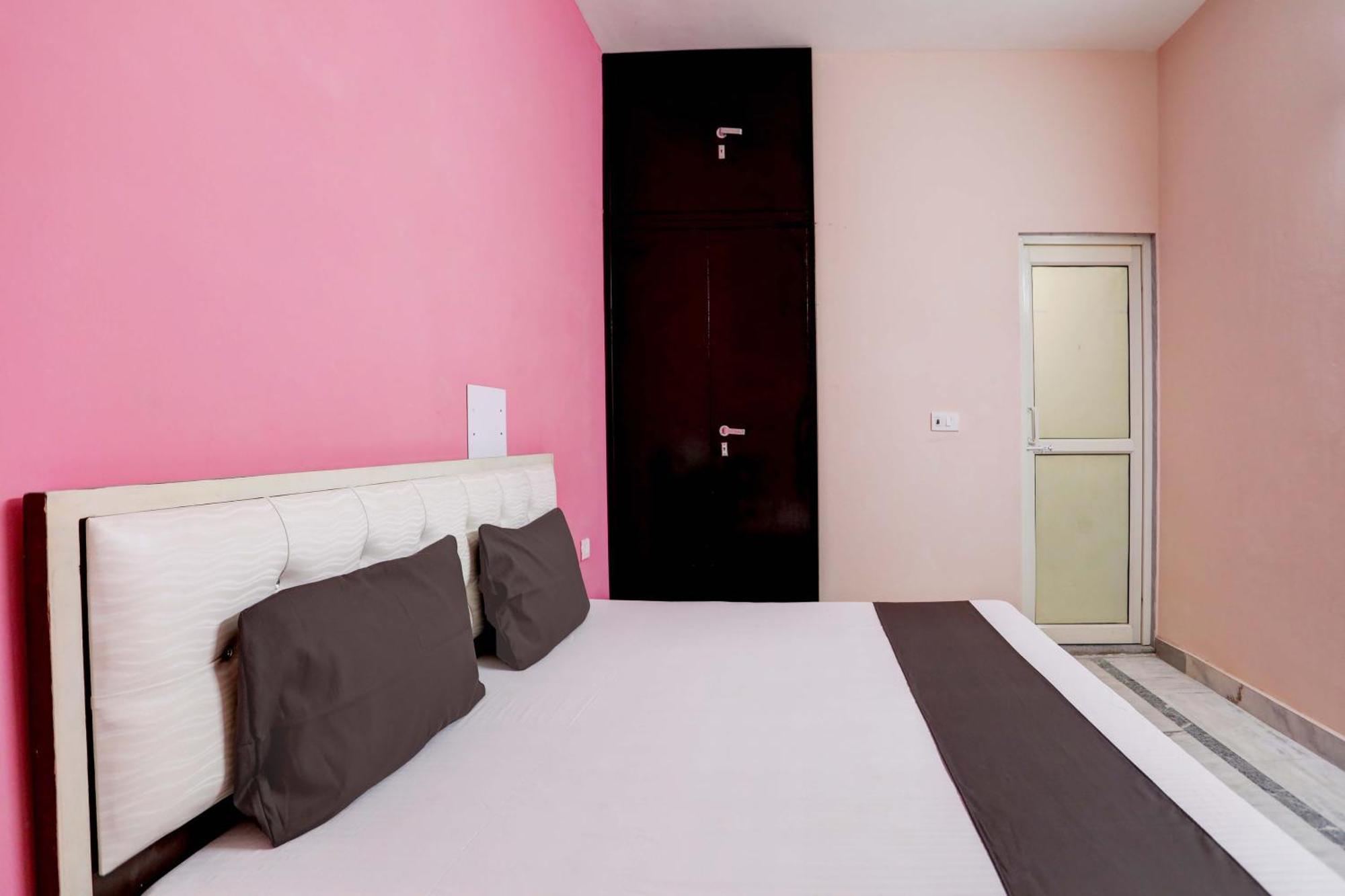 Hotel O Tilak Hotel 24 Sector 27 Near By Vinayak Hospital Gali No-6 Noida Exterior photo