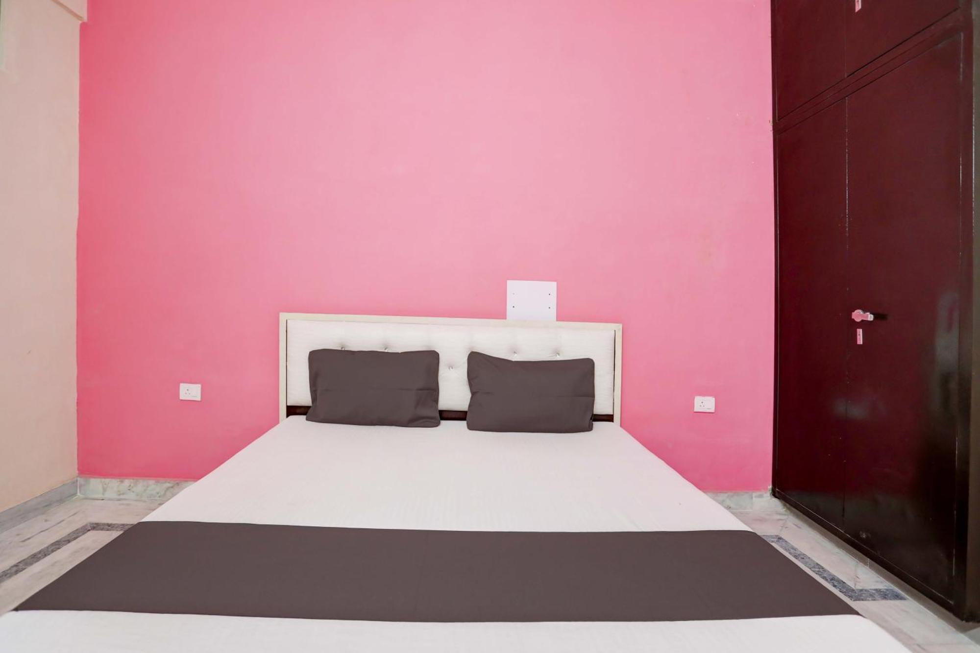 Hotel O Tilak Hotel 24 Sector 27 Near By Vinayak Hospital Gali No-6 Noida Exterior photo